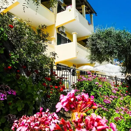 Hotel Nissaki Bay